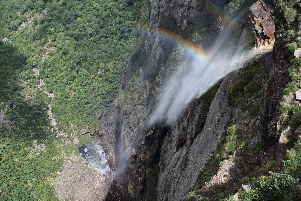 Cachoeira da Fumaça Waterfall — Brazil
