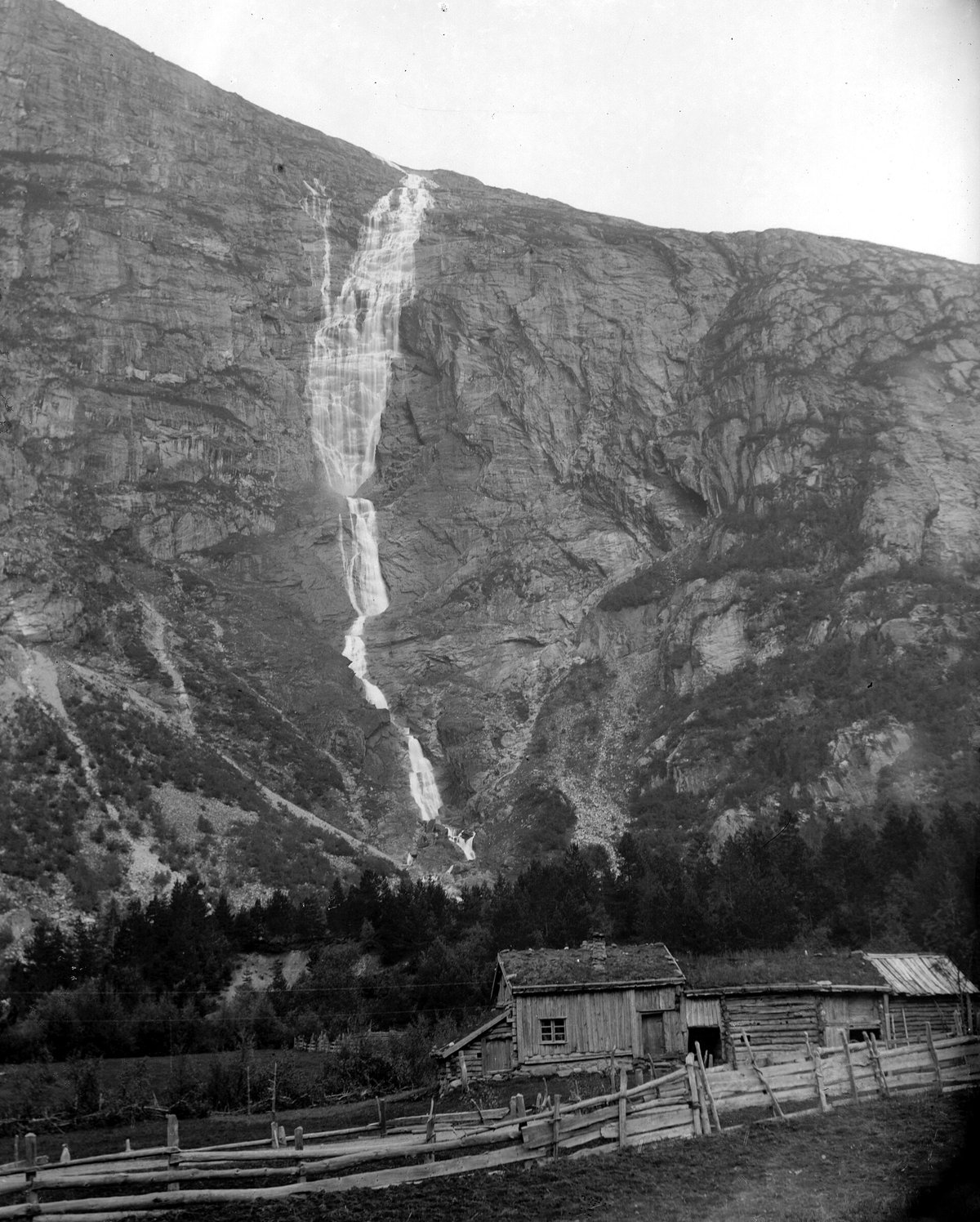 Mongefossen Waterfall — Norway