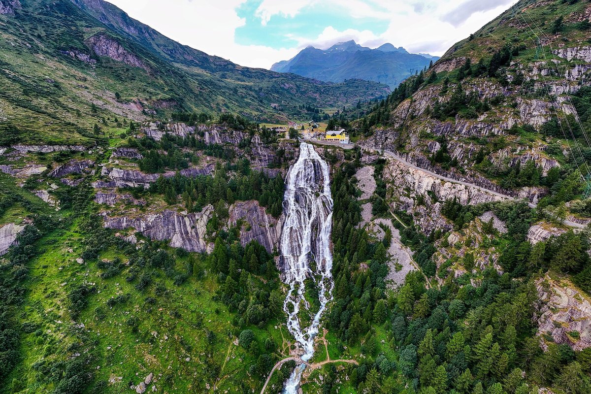 Cascata del Toce Waterfall — Italy