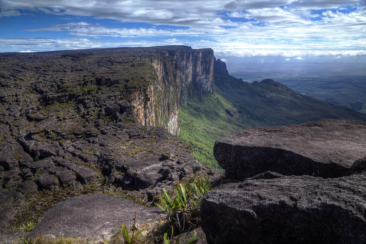 Mount Roraima Cloud Summit — Venezuela Brazil Guyana
