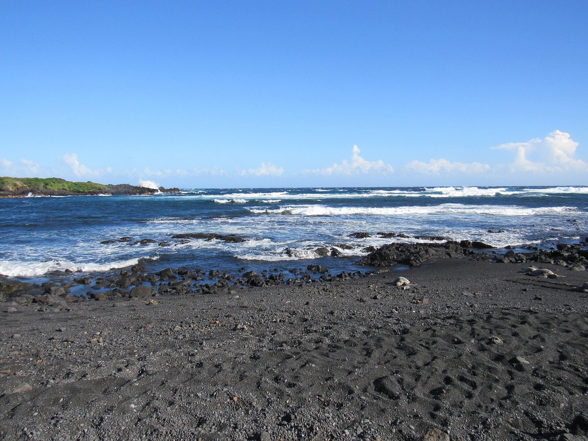 Punaluu Black Sand Beach