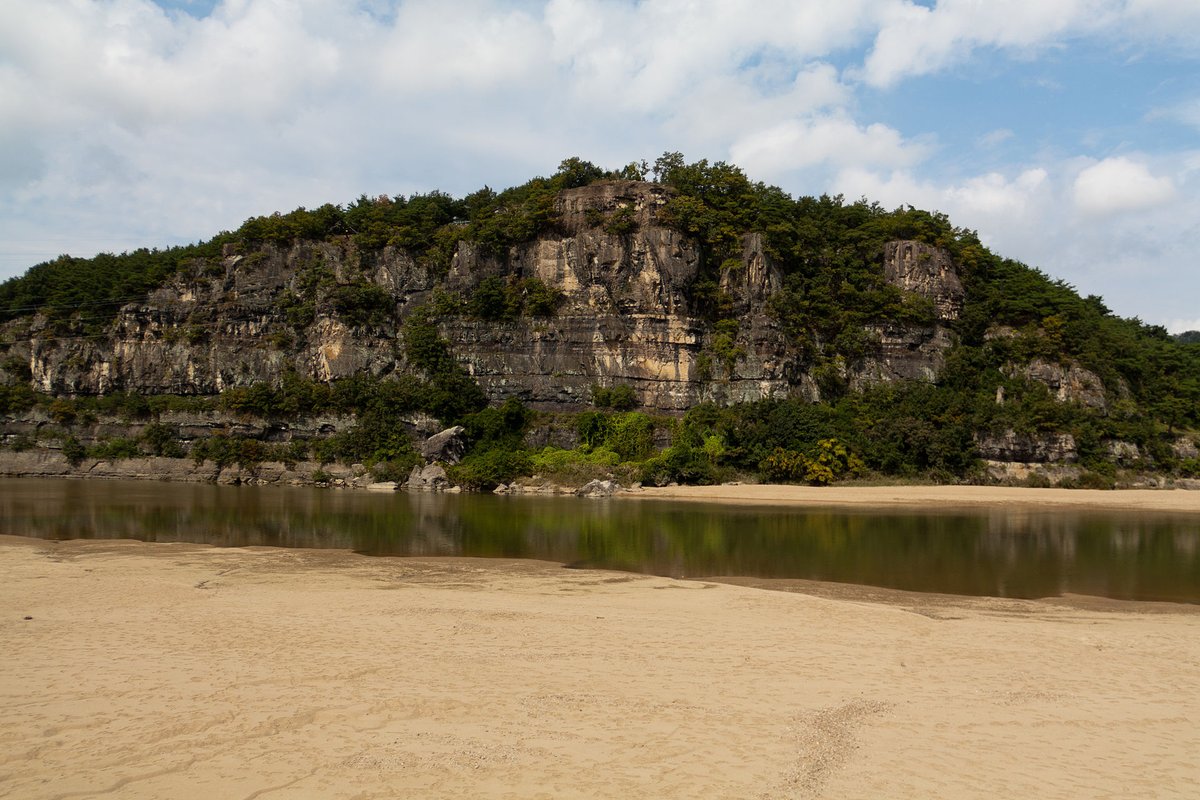 Andong Buyongdae Cliff Meander