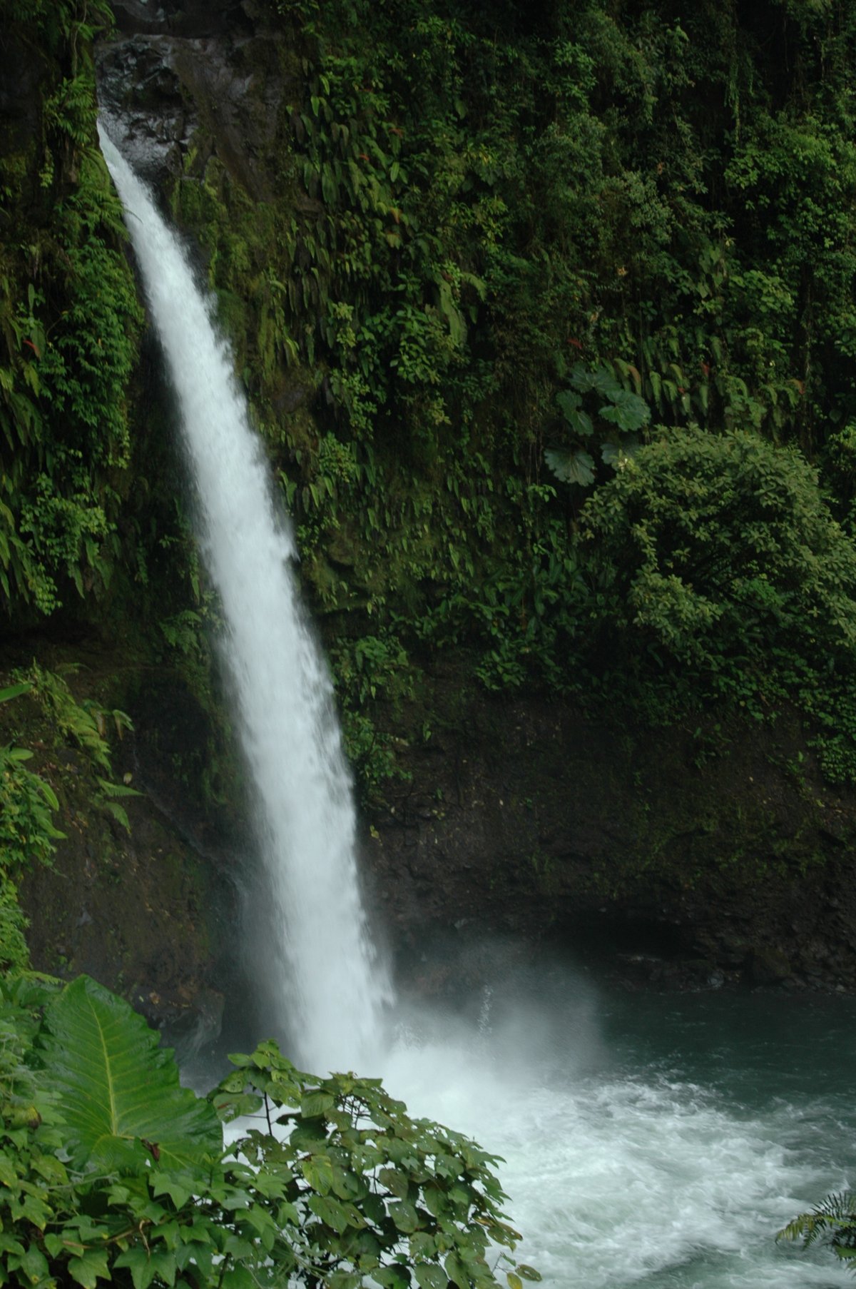 La Paz Waterfall — Costa Rica