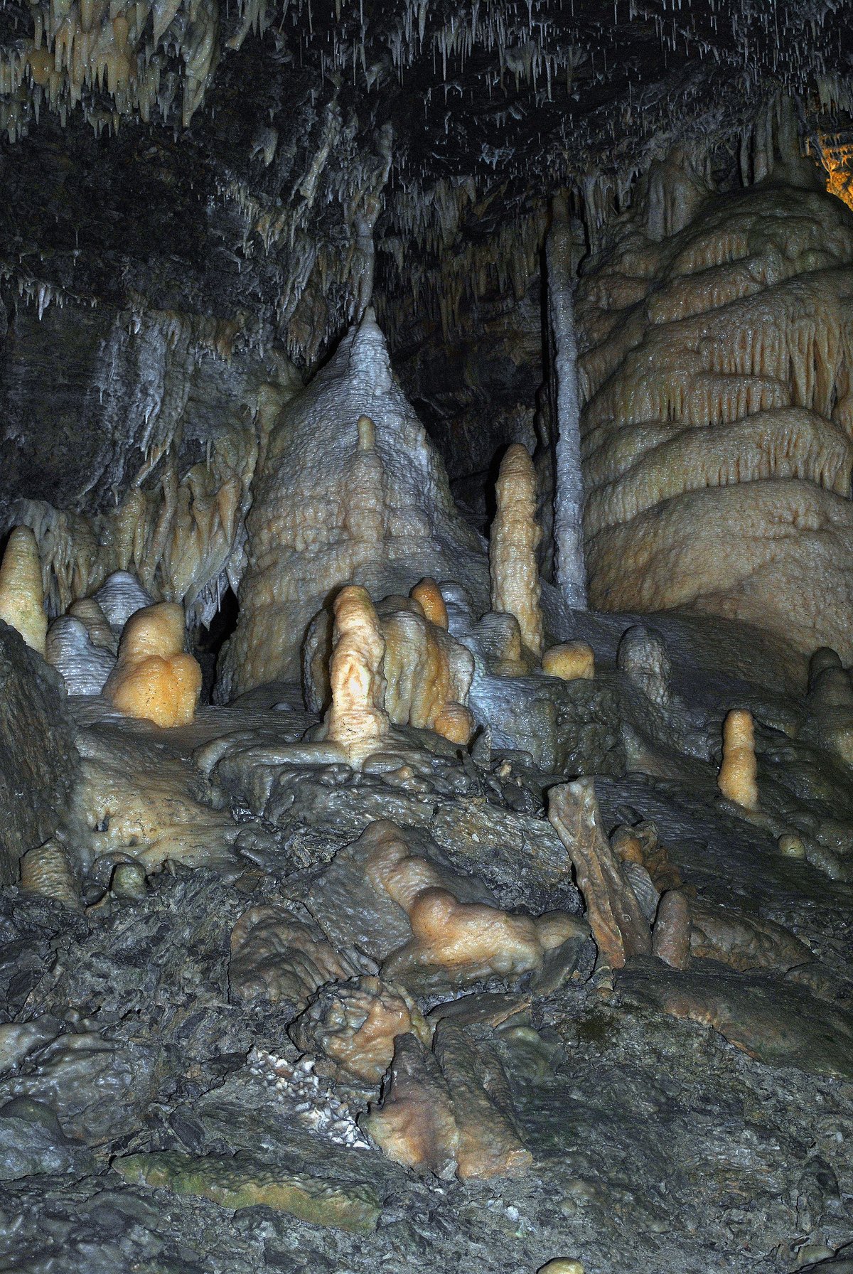 Eberstadt Stalactite Cave — Germany