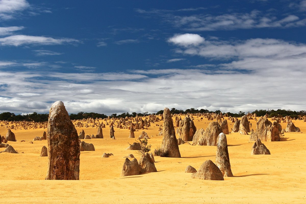 Pinnacles Desert — Western Australia