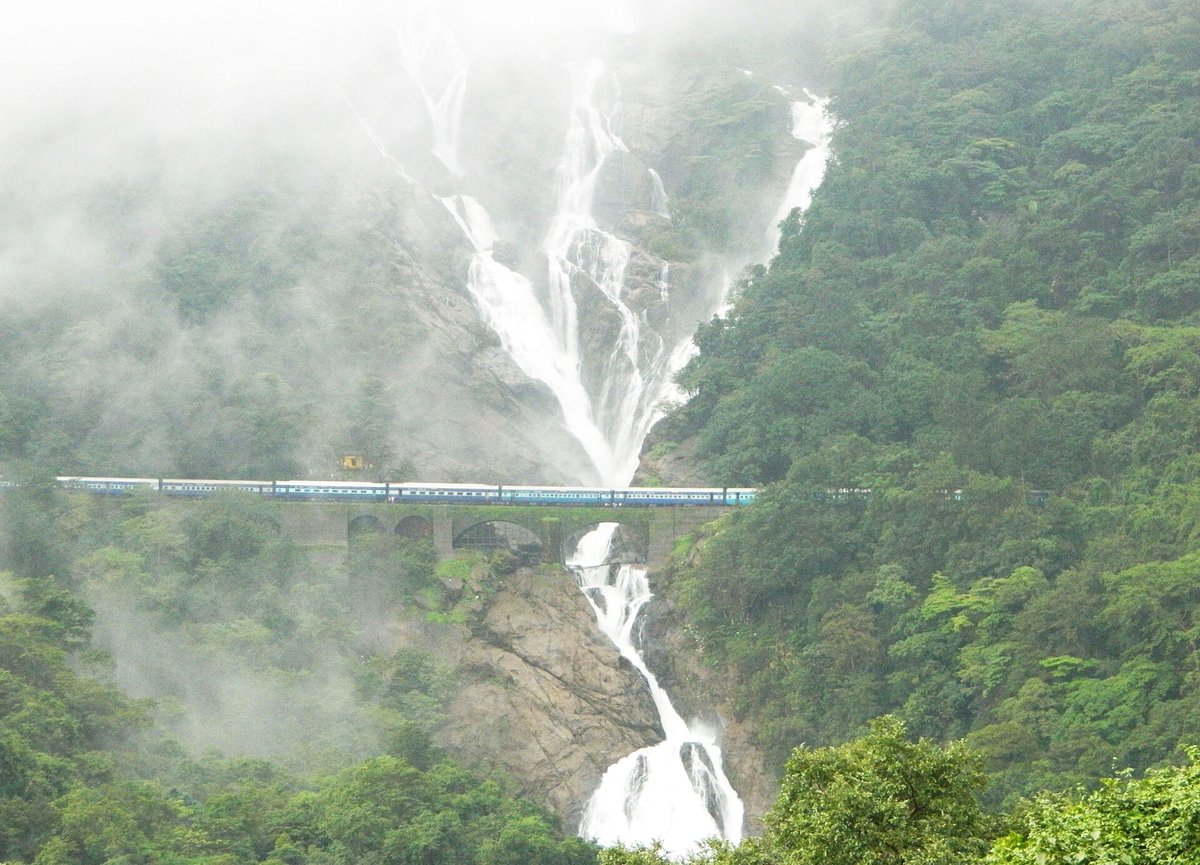 Dudhsagar Falls Monsoon Season — Goa India