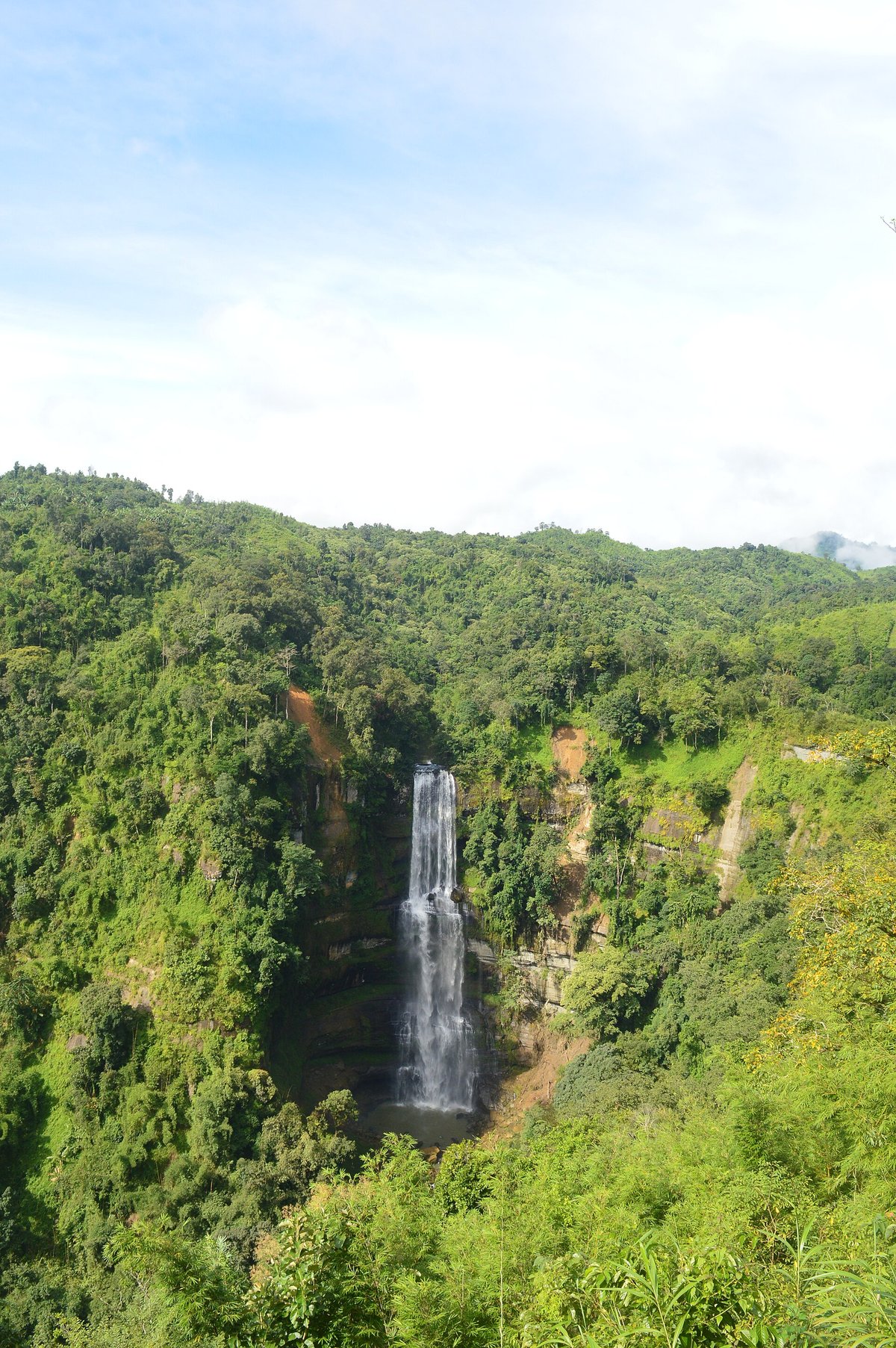 Vantawng Falls — India