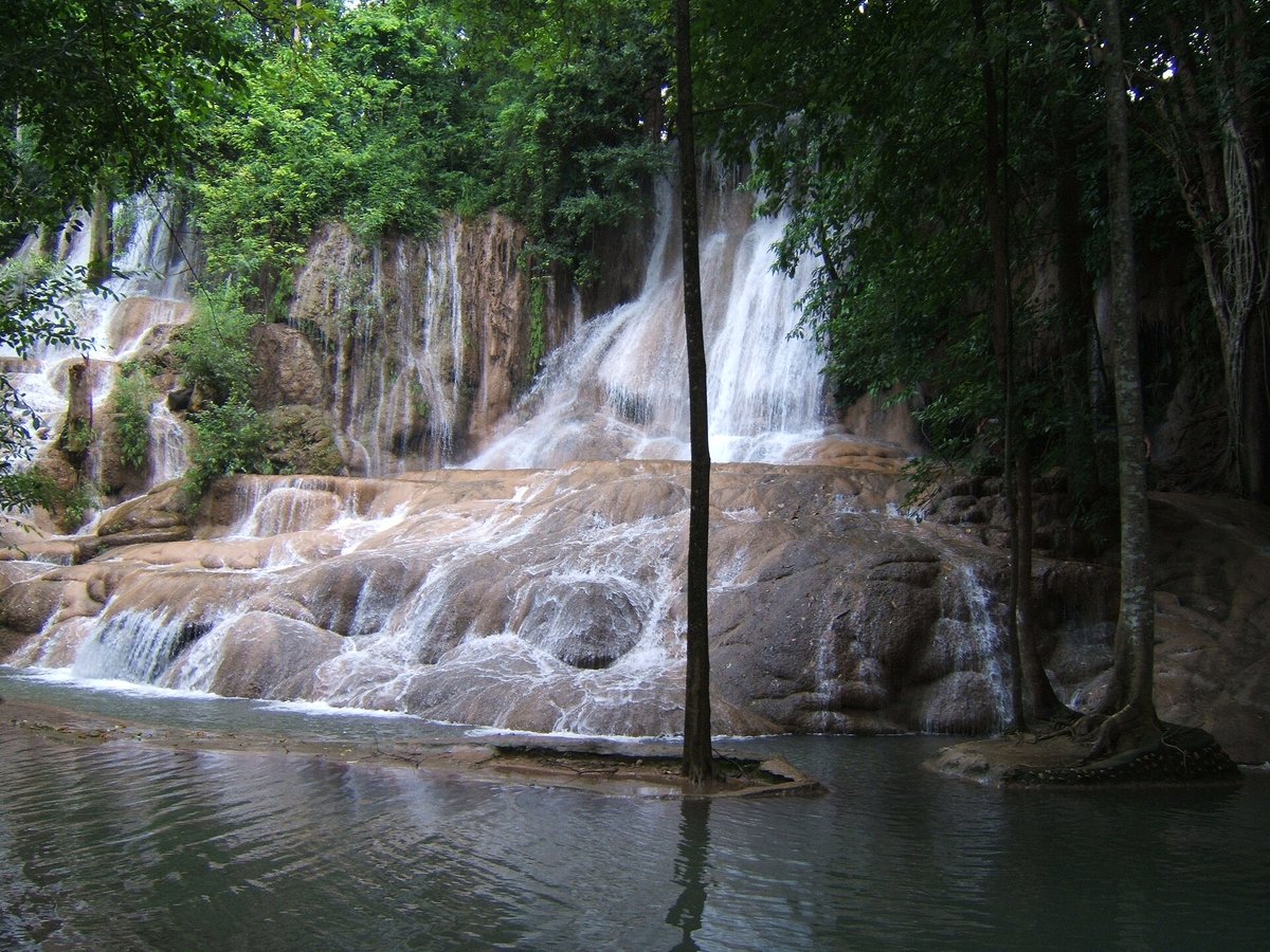 Sai Yok Noi waterfall — Thailand