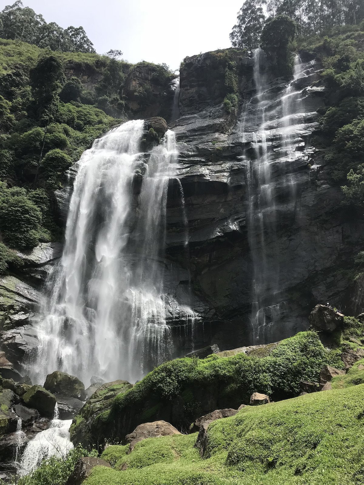 Bomburu Ella Waterfall — Sri Lanka